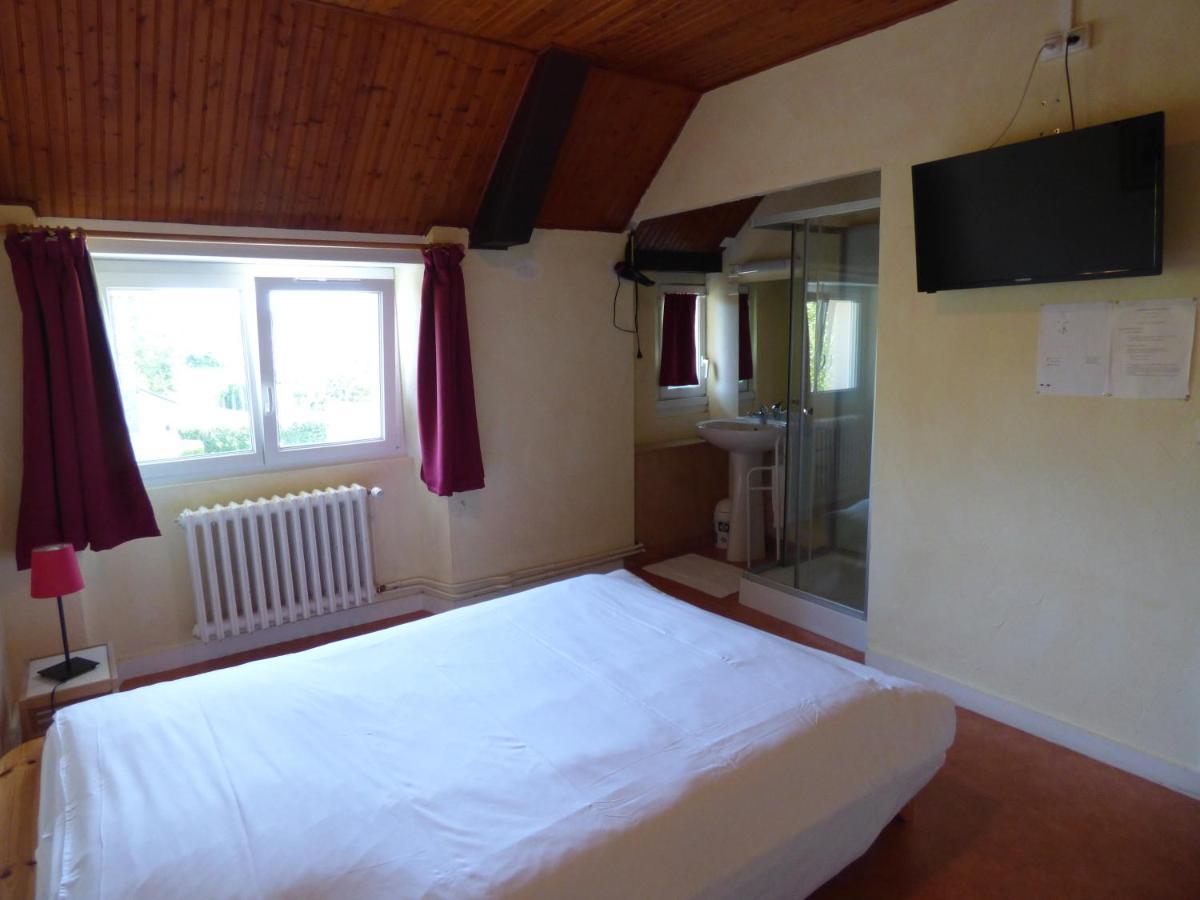 L'Auberge Du Petit Bonheur Le Verger Bagian luar foto