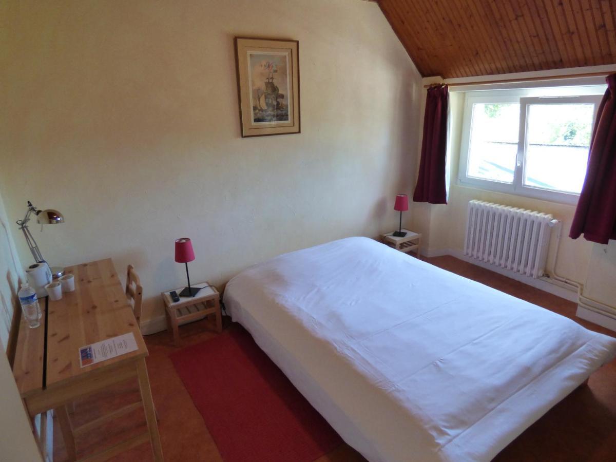 L'Auberge Du Petit Bonheur Le Verger Bagian luar foto