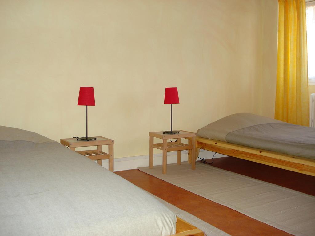 L'Auberge Du Petit Bonheur Le Verger Ruang foto